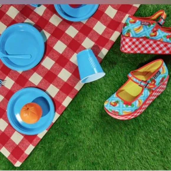 Chocolaticas hot chocolate design Kitsch Mary Jane platforms size 10 - Picture 5 of 5